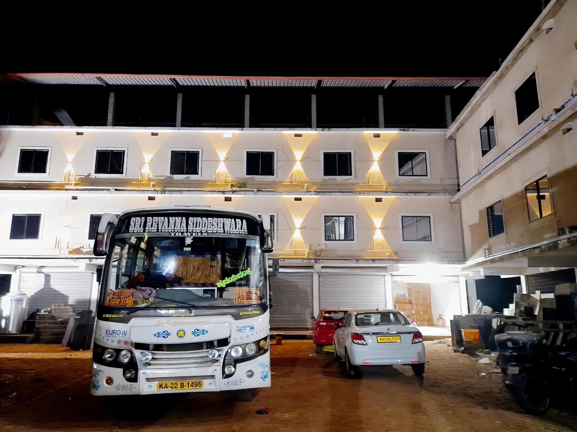 Māvalli Kamath Inn מראה חיצוני תמונה